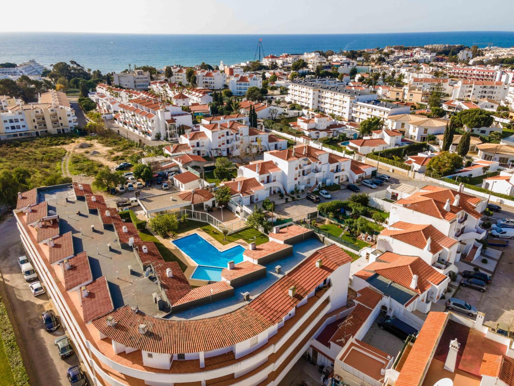 Santa Eulalia 2-Bedroom Apartment - Swimming Pool - Wifi 알부페이라 외부 사진